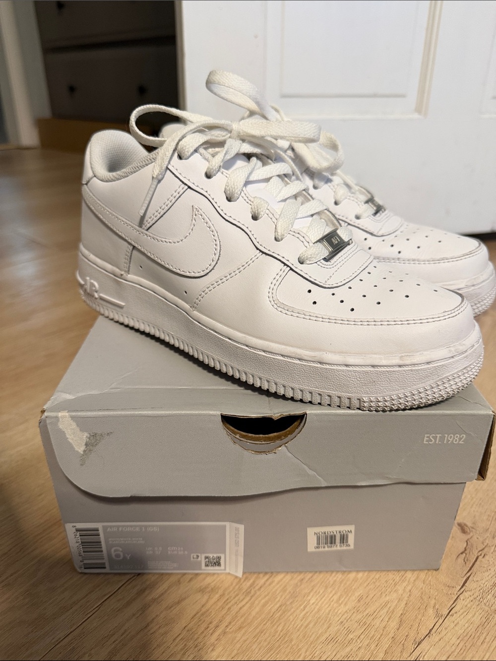 Nike Kids White Low-Top Swoosh Sneakers